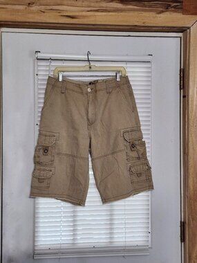 Plugg mans shorts   size 32